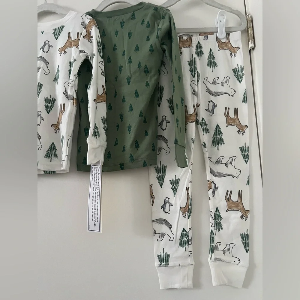 Simple Joys by Carter's 3-Piece Snug-fit 100% Cotton Holiday Pajama Set 5T NWT - Picture 4 of 10